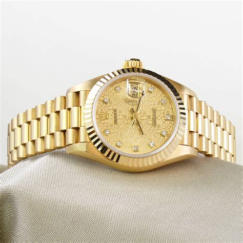 rolex oyster perpetual datejust nero oro|rolex datejust yellow gold price.